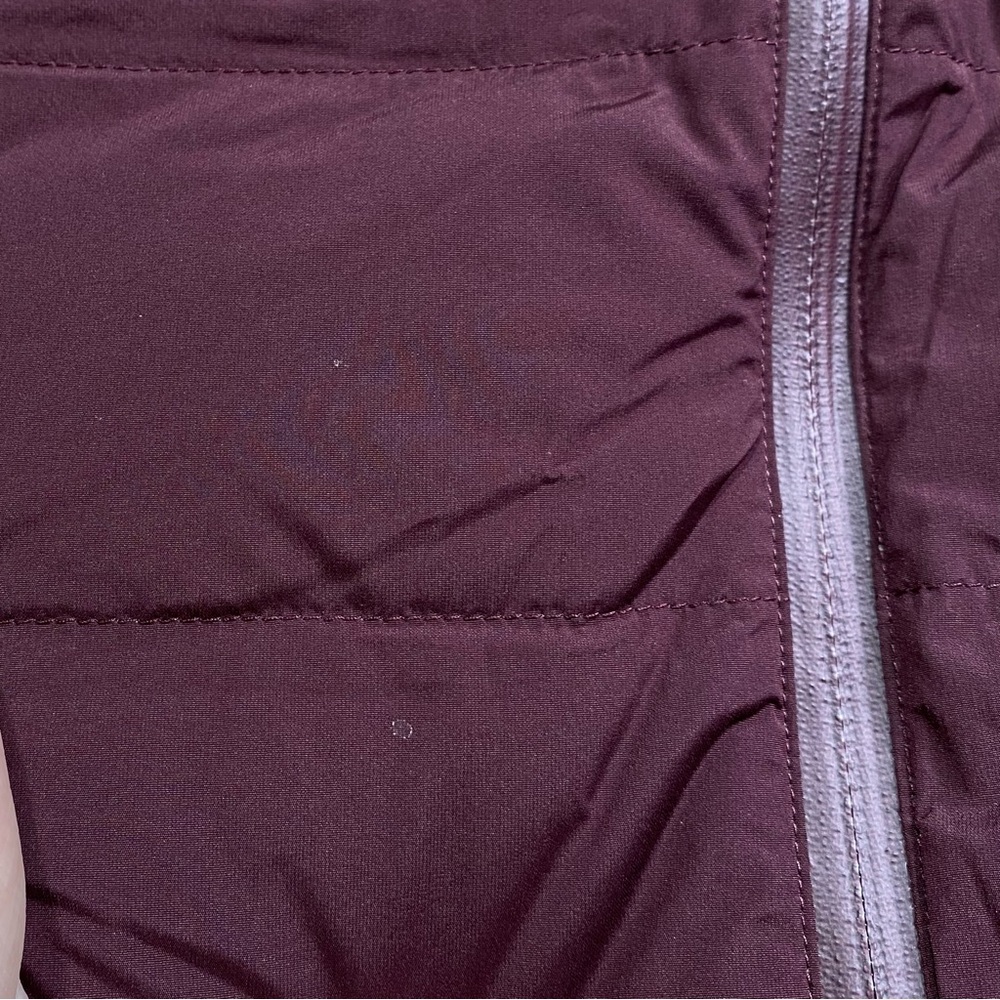 Lululemon Size 18 Down For It All Vest
Cassis - Picture 13 of 15